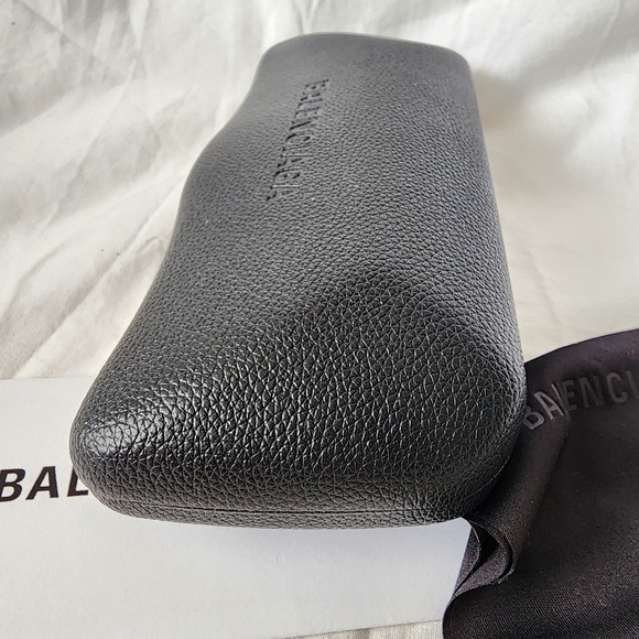 NEW Balenciaga Black Hard Sunglasses/Glasses Case with Cloth - Picture 4 of 9